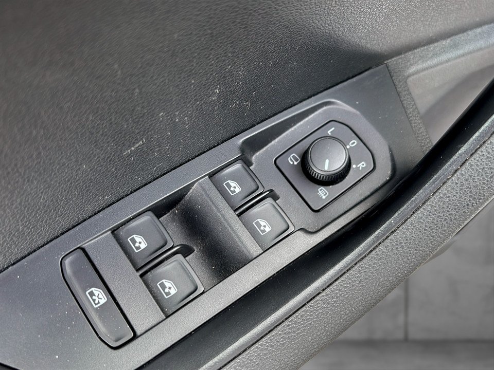 Skoda Karoq 2.0 TDI Amb. DSG | Thumbnail 9 von 16