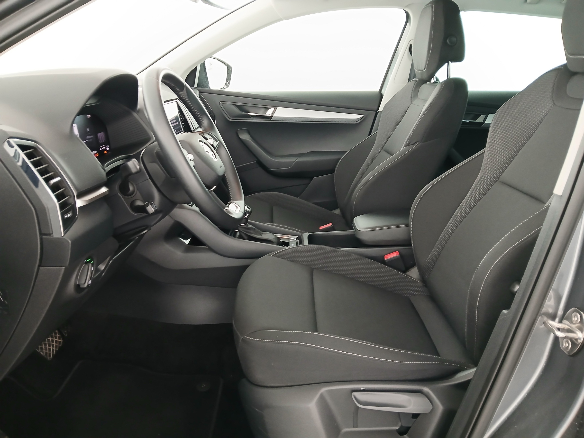 Skoda Karoq 2.0 TDI Ambition | Bild 14 von 31