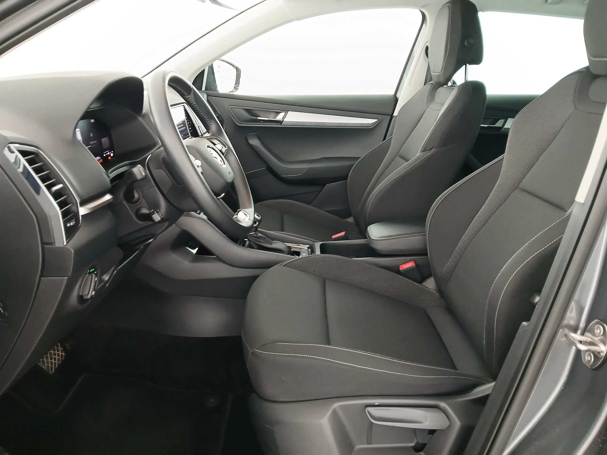 Skoda Karoq 2.0 TDI Ambition | Bild 14 von 31