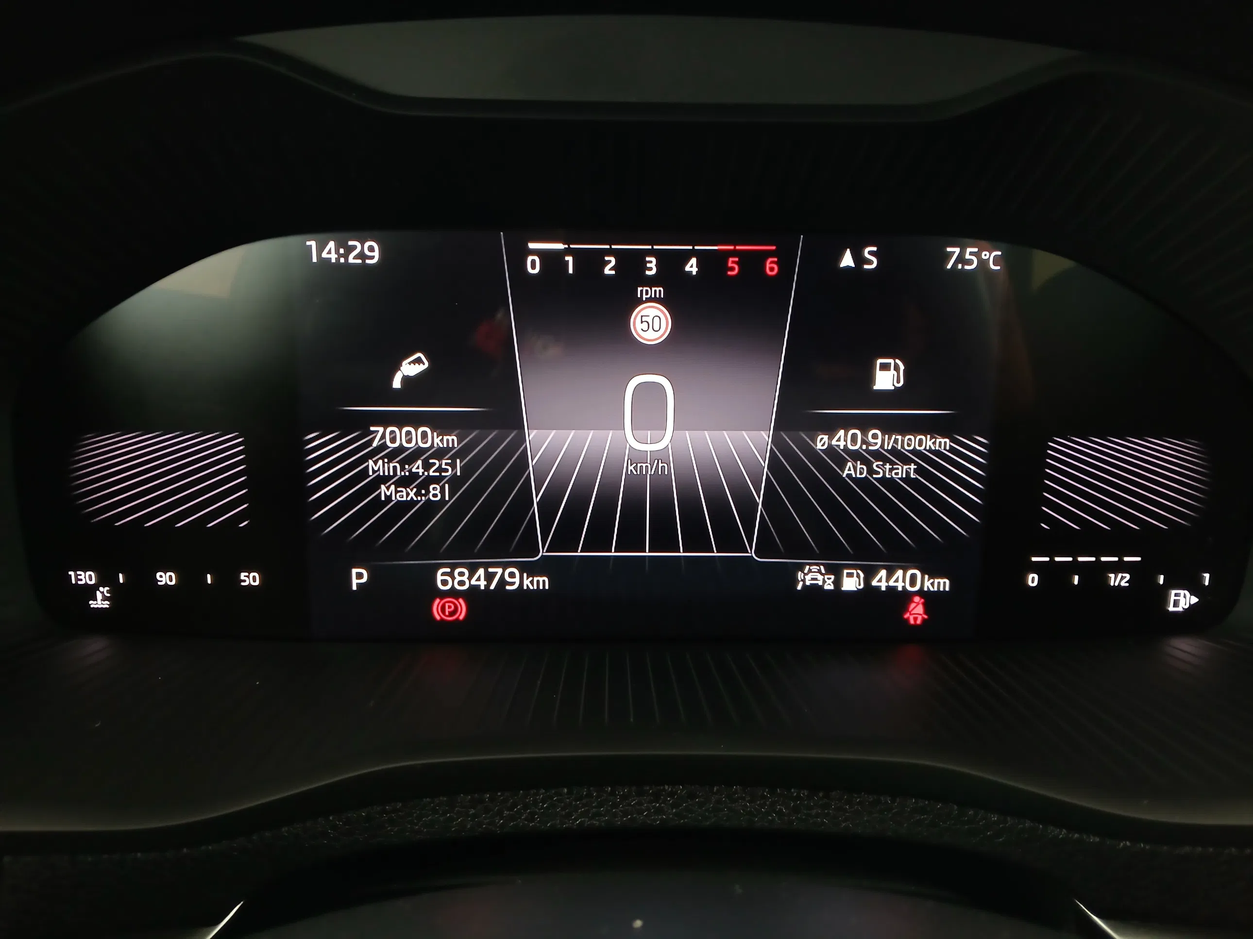 Skoda Karoq 2.0 TDI Ambition | Bild 16 von 31