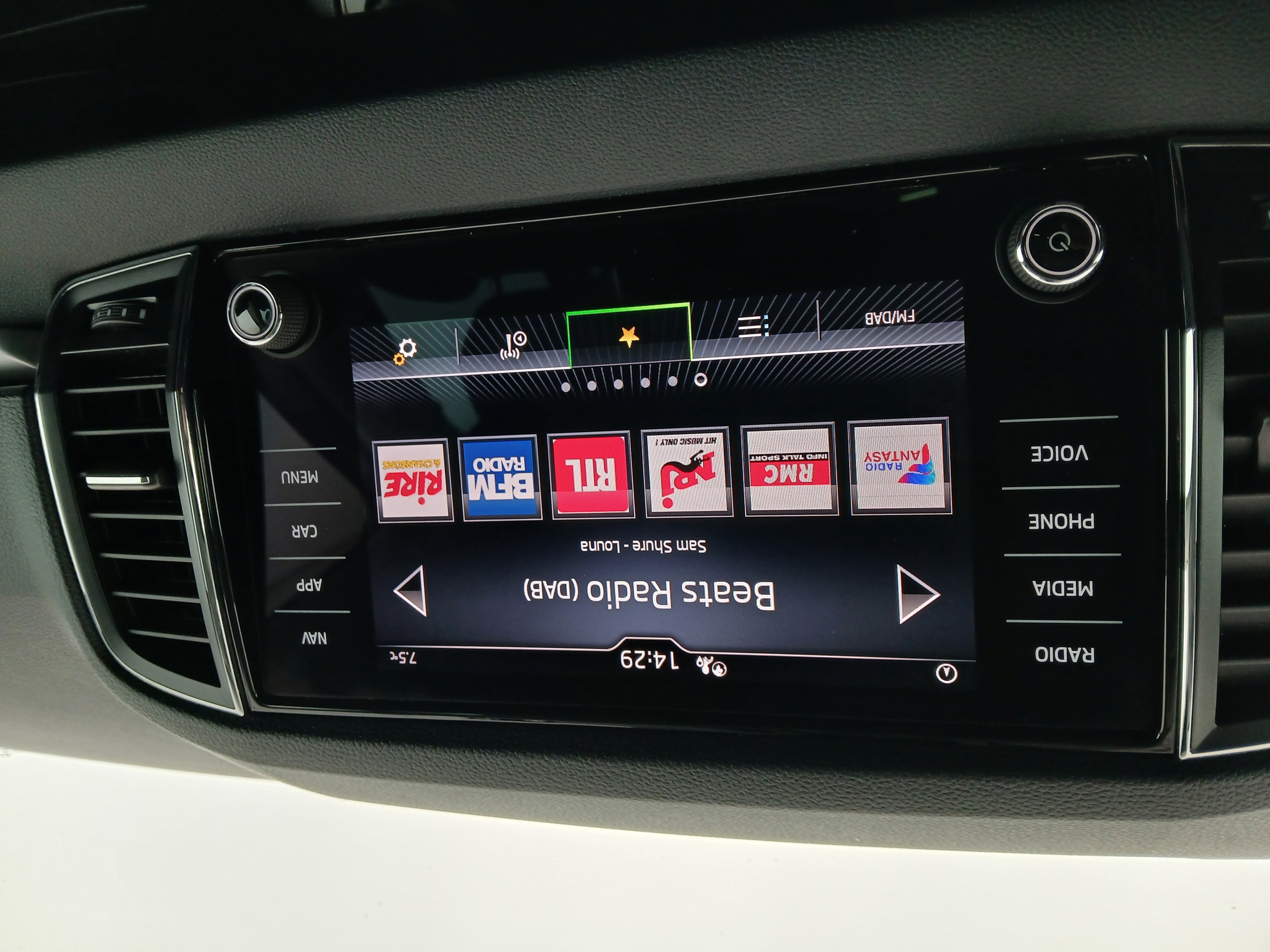 Skoda Karoq 2.0 TDI Ambition | Bild 20 von 31