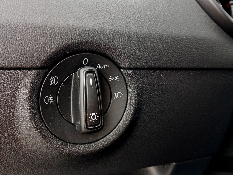 Skoda Octavia Combi 1.6 TDI Ambition | Bild 19 von 20