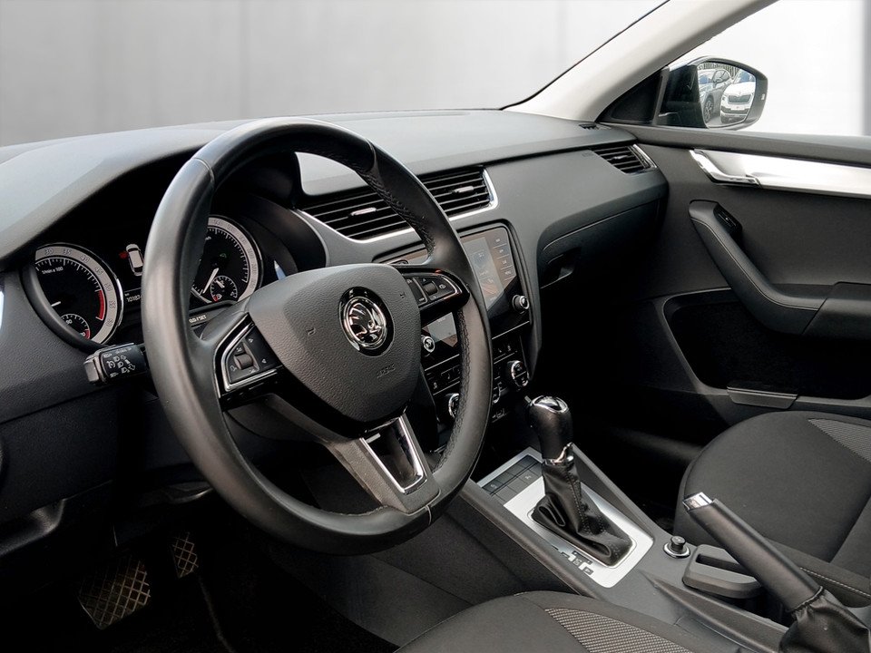Skoda Octavia Combi 1.6TDI DSG Ambition | Bild 10 von 21
