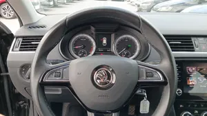 Skoda Octavia Combi 1.6TDI DSG Ambition | Thumbnail 12 von 21