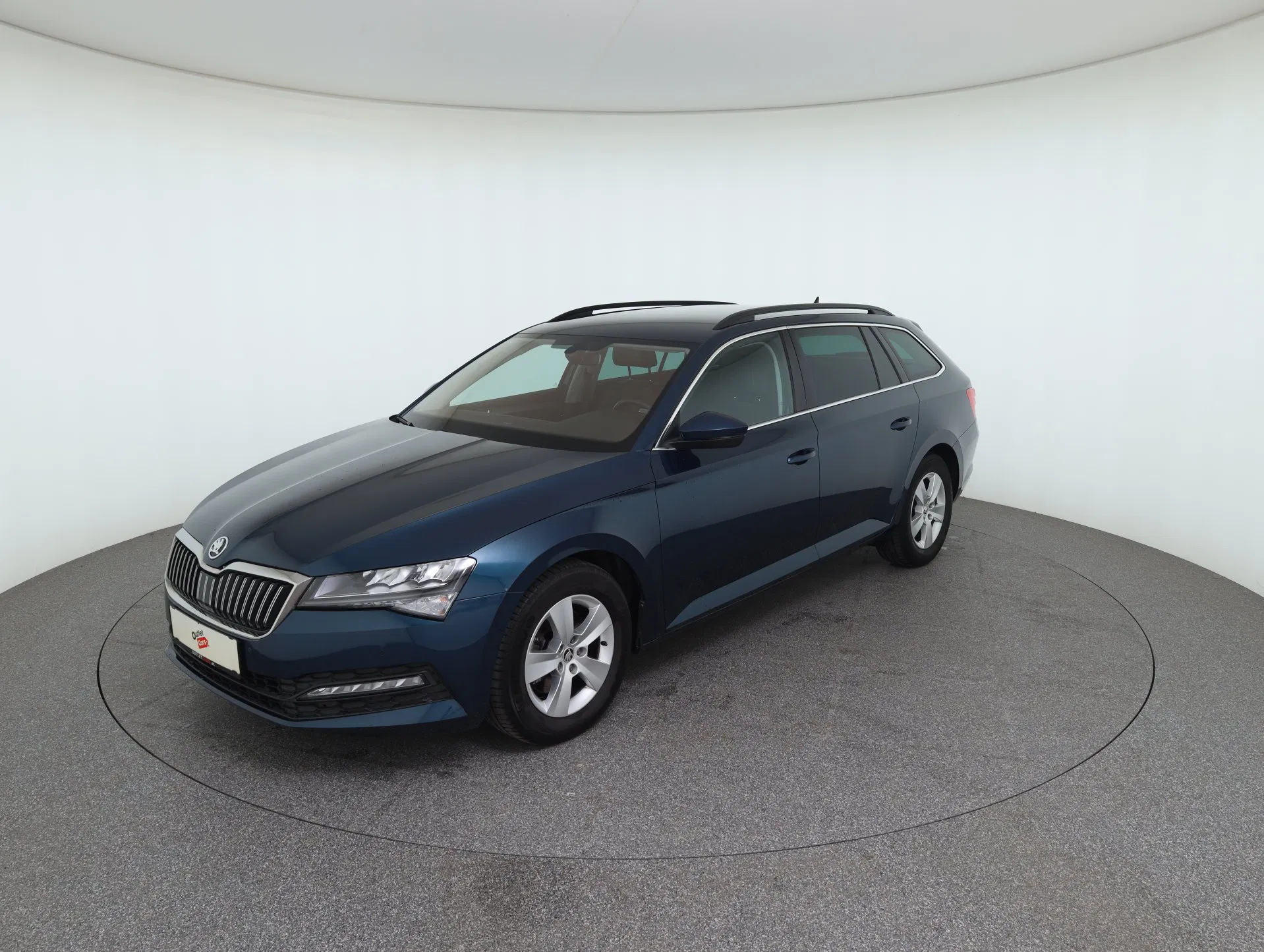 Skoda Superb Combi 1.6 TDI Ambition | Bild 1 von 30