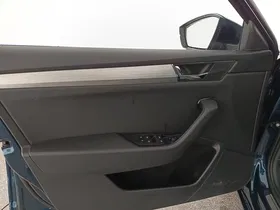 Skoda Superb Combi 1.6 TDI Ambition | Thumbnail 10 von 30