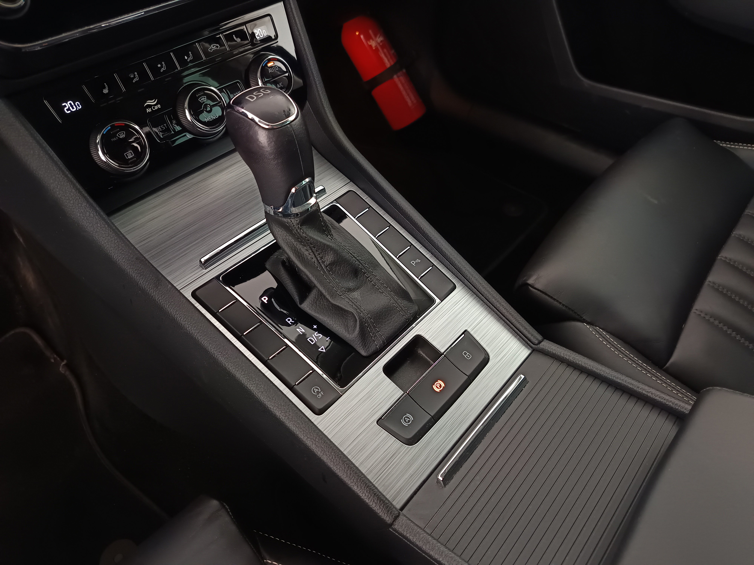 Skoda Superb Combi 1.6 TDI Ambition | Bild 29 von 30