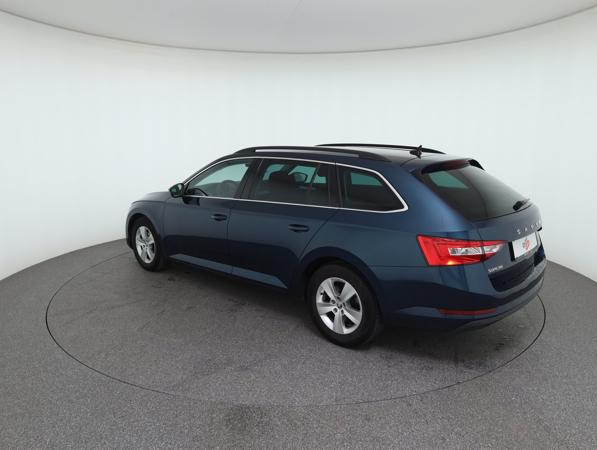 Skoda Superb Combi 1.6 TDI Ambition | Bild 8 von 30