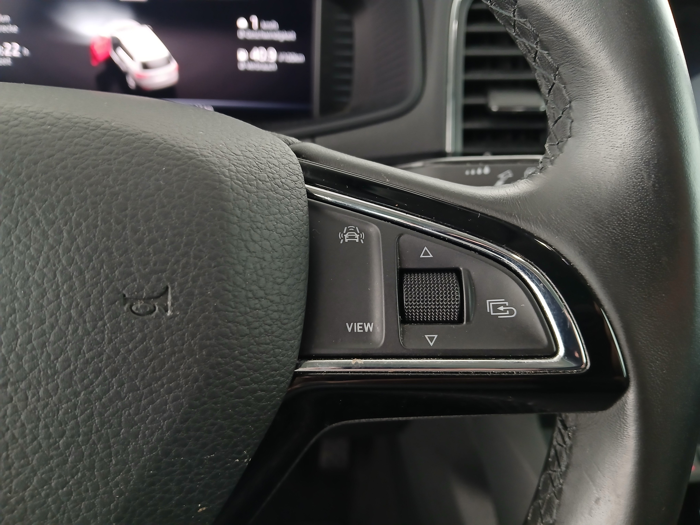 Skoda KAROQ Style Limited TDI DSG | Bild 17 von 29