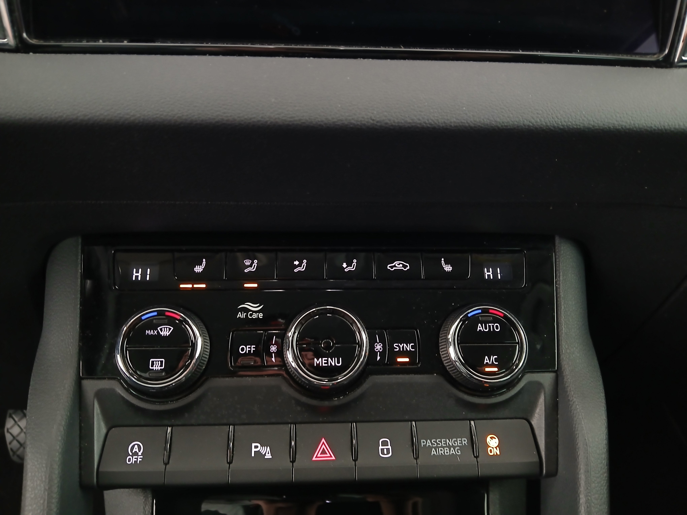 Skoda KAROQ Style Limited TDI DSG | Bild 26 von 29