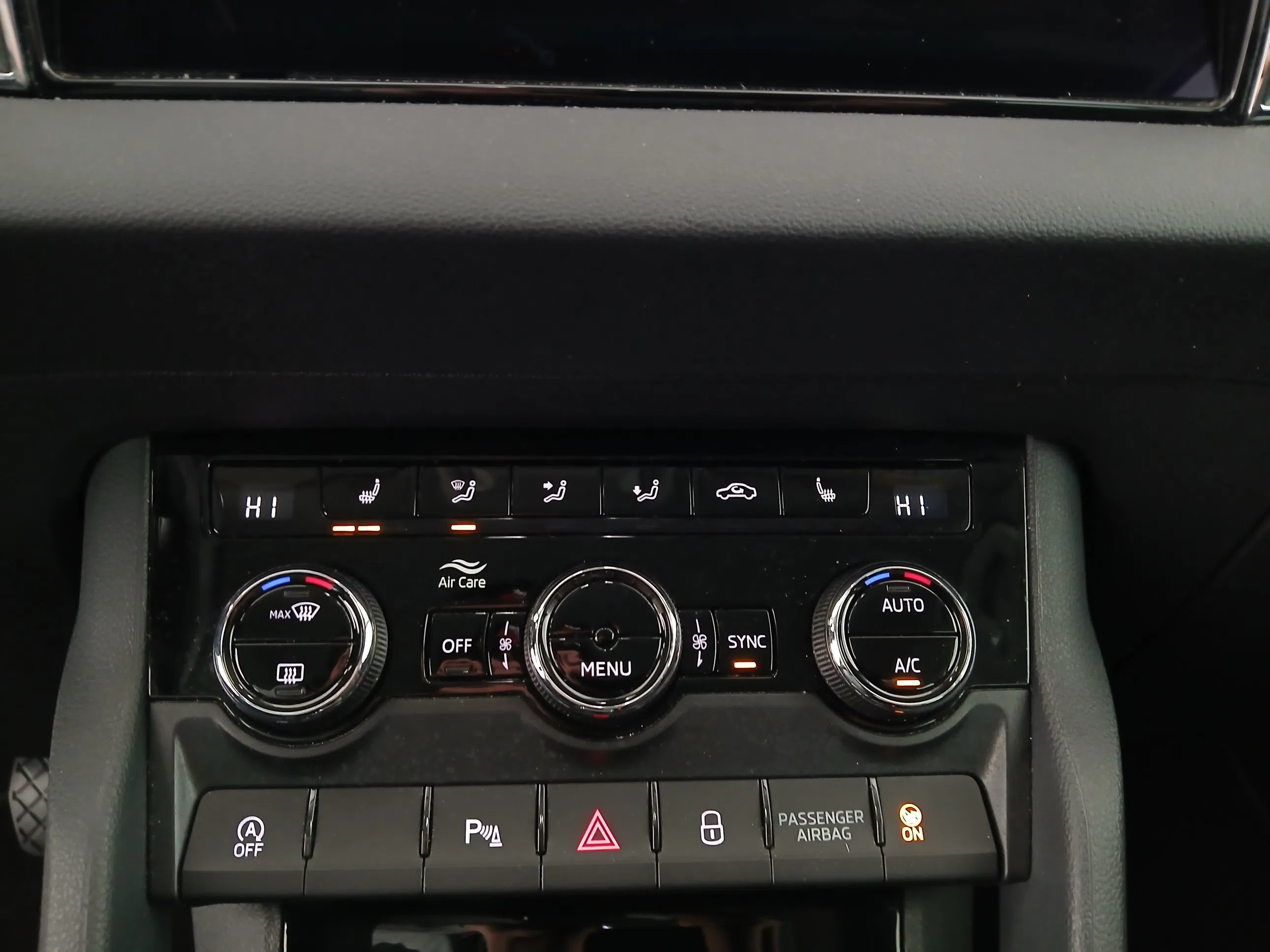 Skoda KAROQ Style Limited TDI DSG | Bild 26 von 29