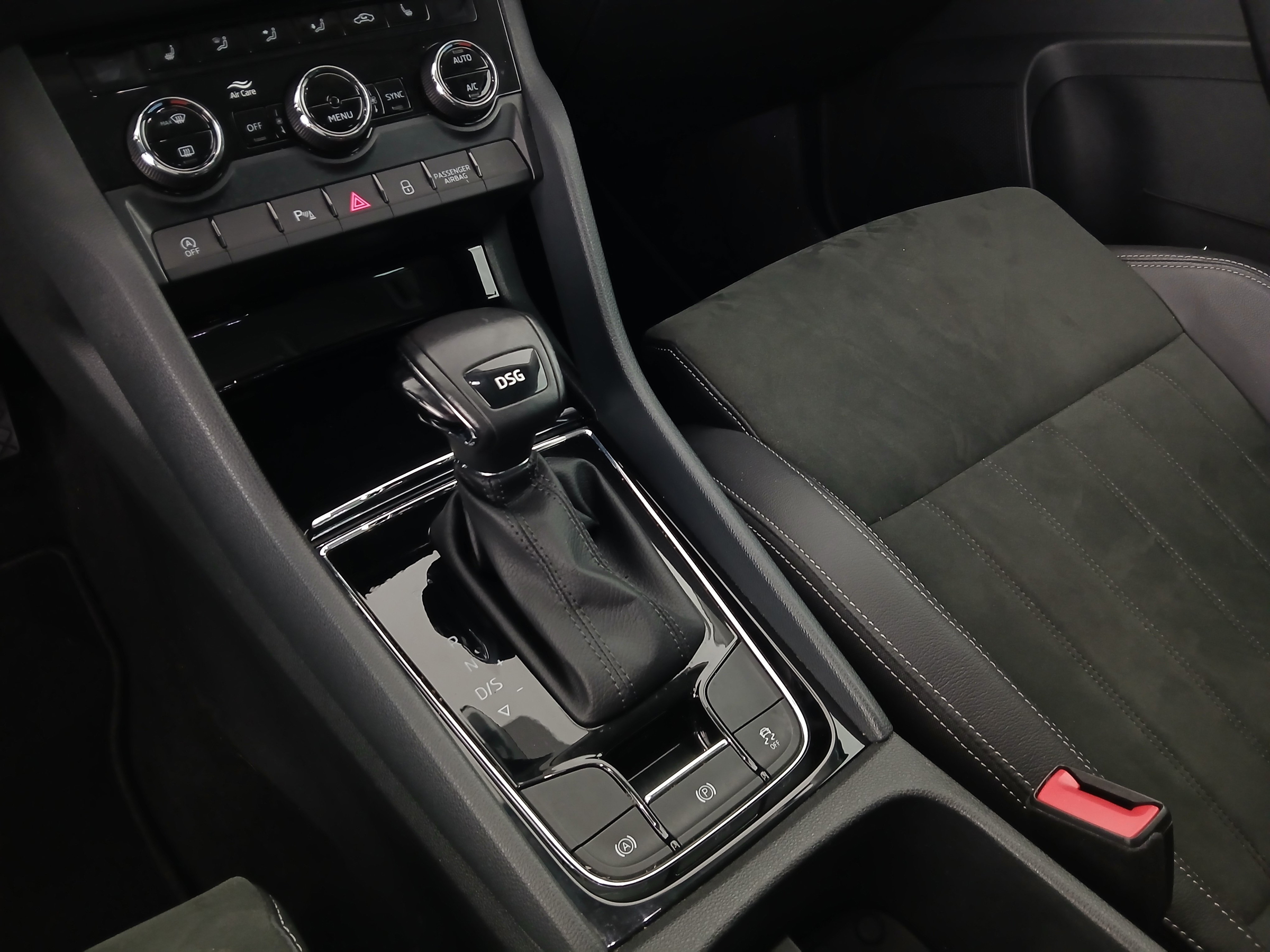 Skoda KAROQ Style Limited TDI DSG | Bild 27 von 29