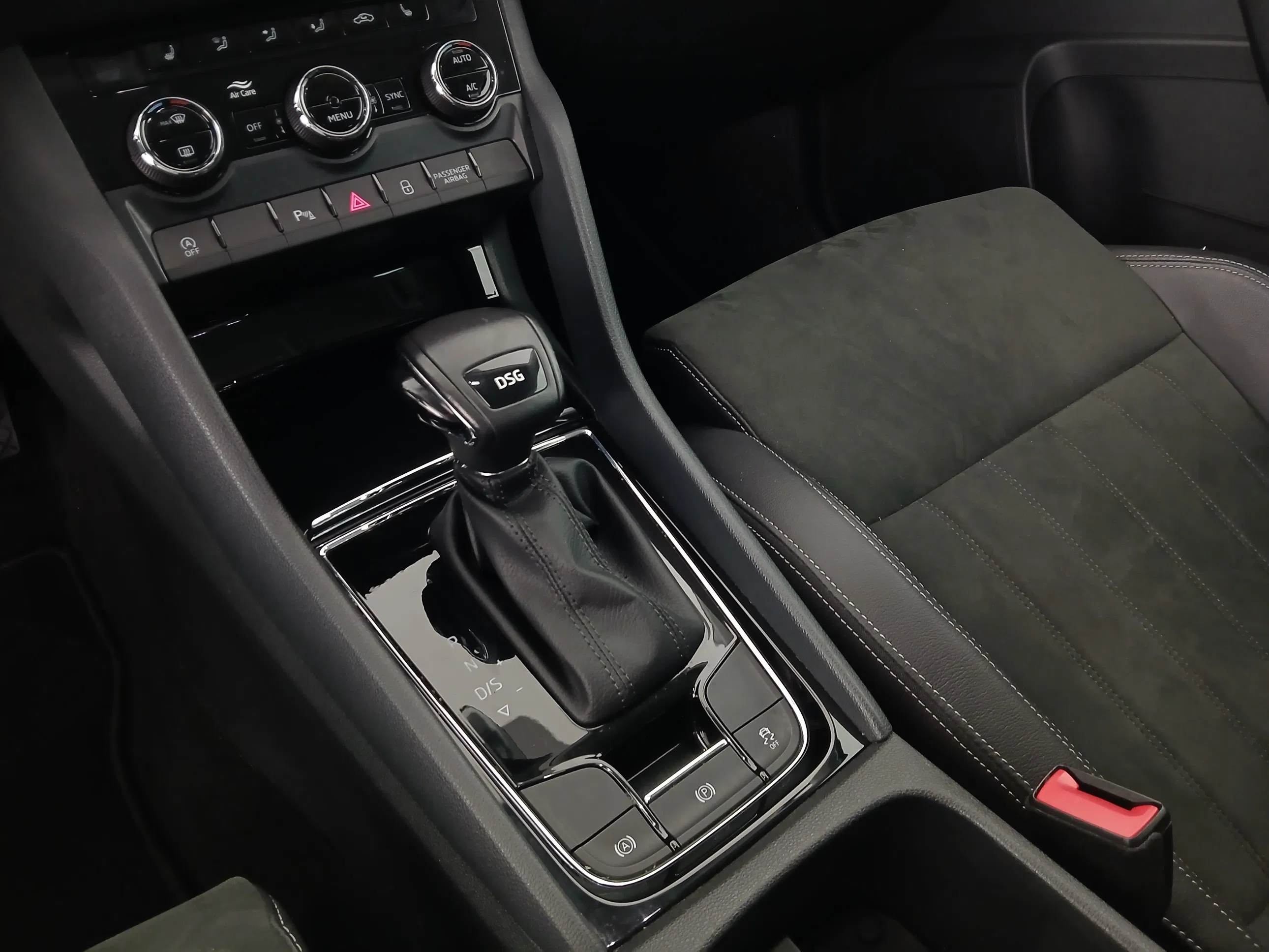 Skoda KAROQ Style Limited TDI DSG | Bild 27 von 29