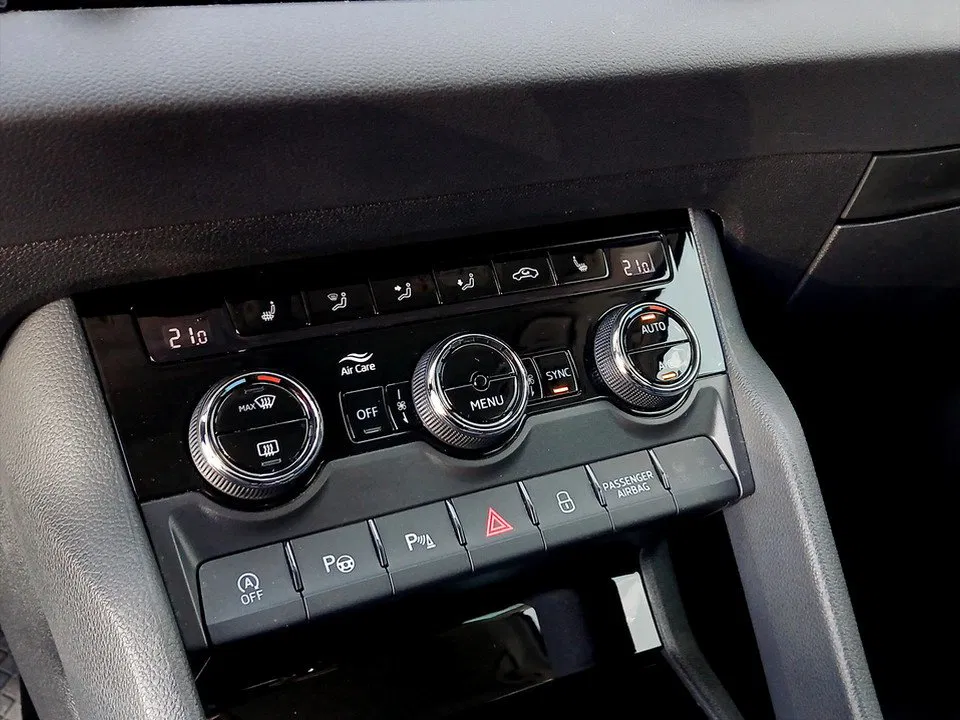 Skoda Karoq TDI DSG Style | Bild 21 von 25