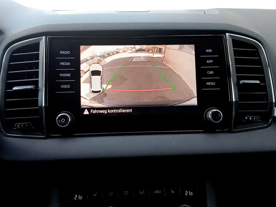 Skoda Karoq TDI DSG Style | Bild 19 von 25