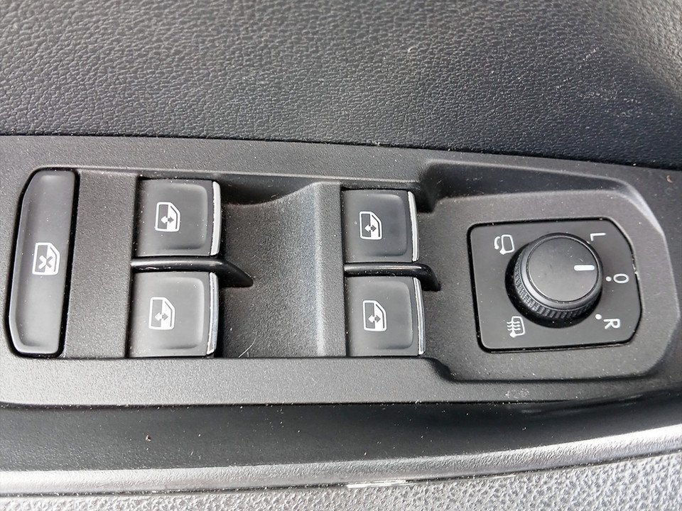 Skoda Karoq 1.6 TDI Style | Bild 15 von 24