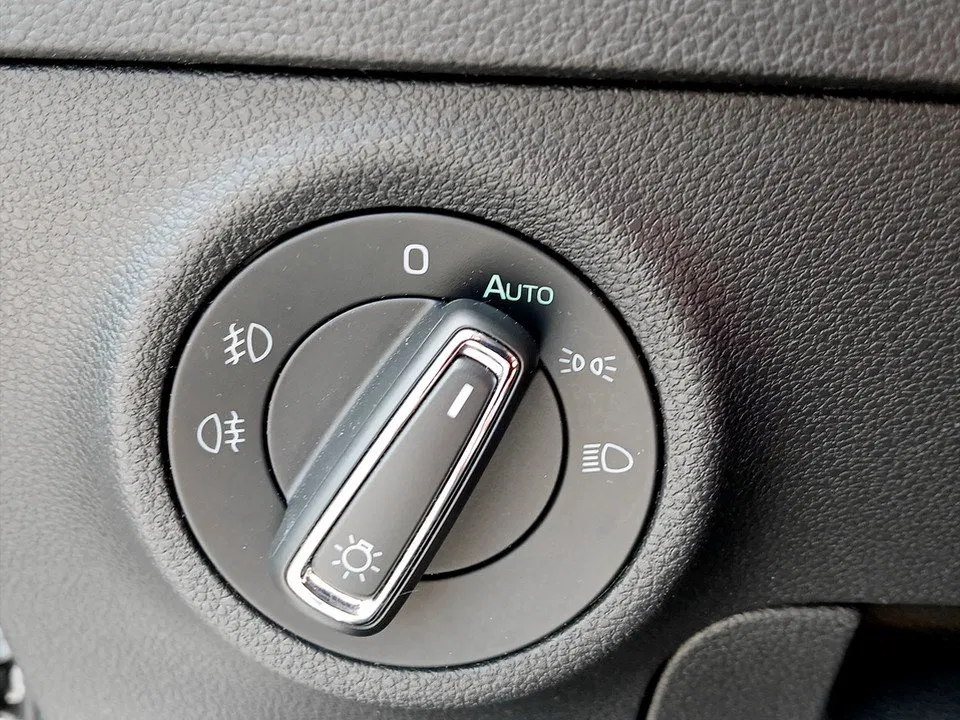 Skoda Karoq 1.6 TDI Style | Bild 17 von 24