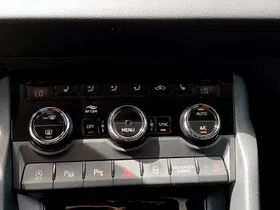 Skoda Karoq 1.6 TDI Style | Thumbnail 21 von 24