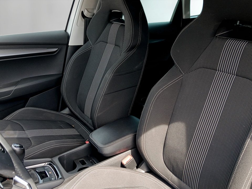 Skoda Karoq 1.6 TDI Style | Bild 8 von 24