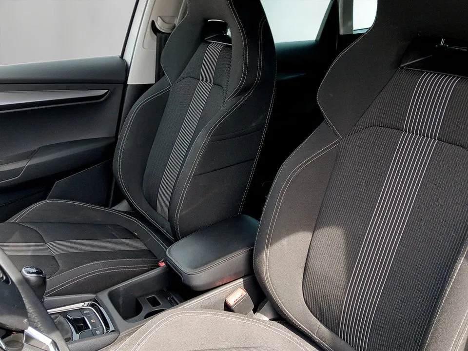 Skoda Karoq 1.6 TDI Style | Bild 8 von 24