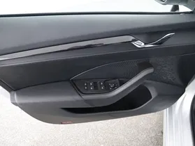 Skoda Octavia Combi 2.0 TDI Business | Thumbnail 11 von 30