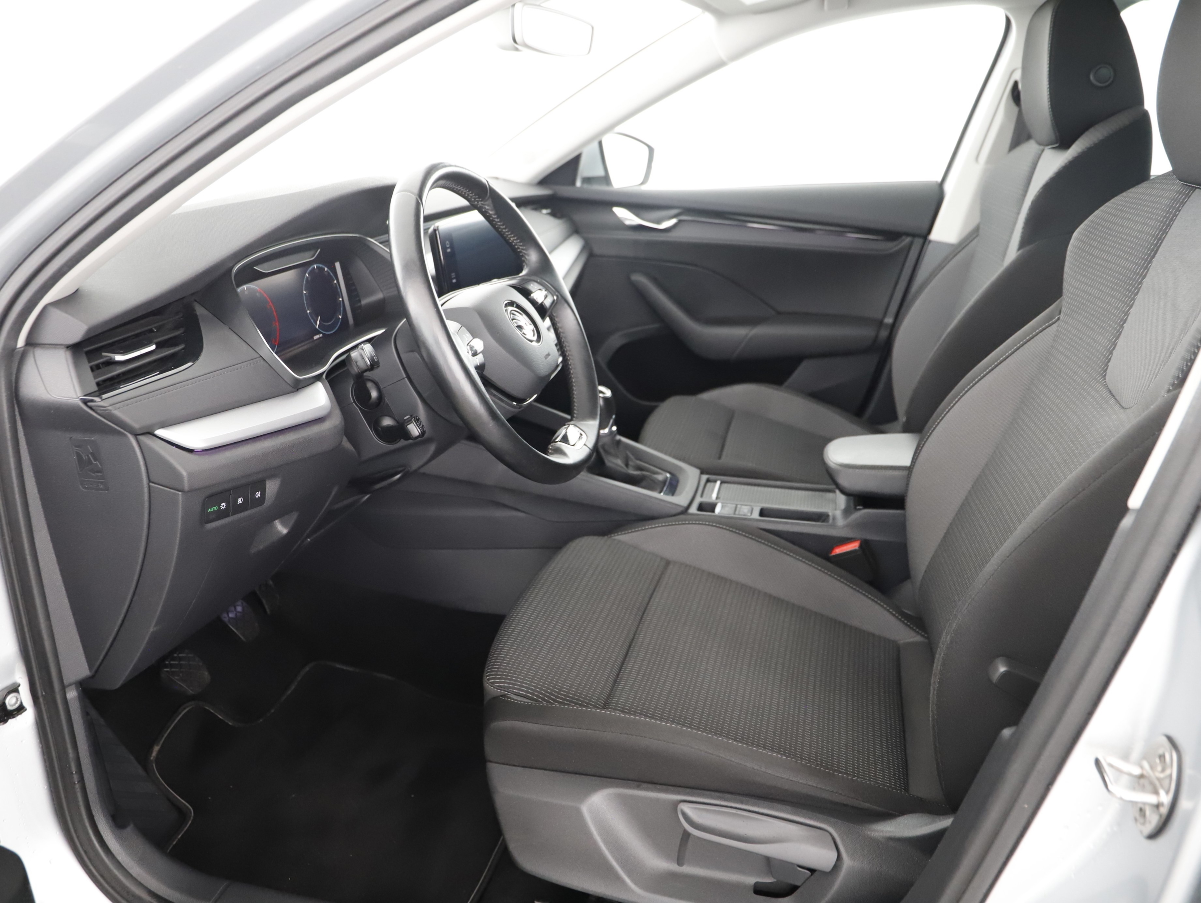 Skoda Octavia Combi 2.0 TDI Business | Bild 14 von 30