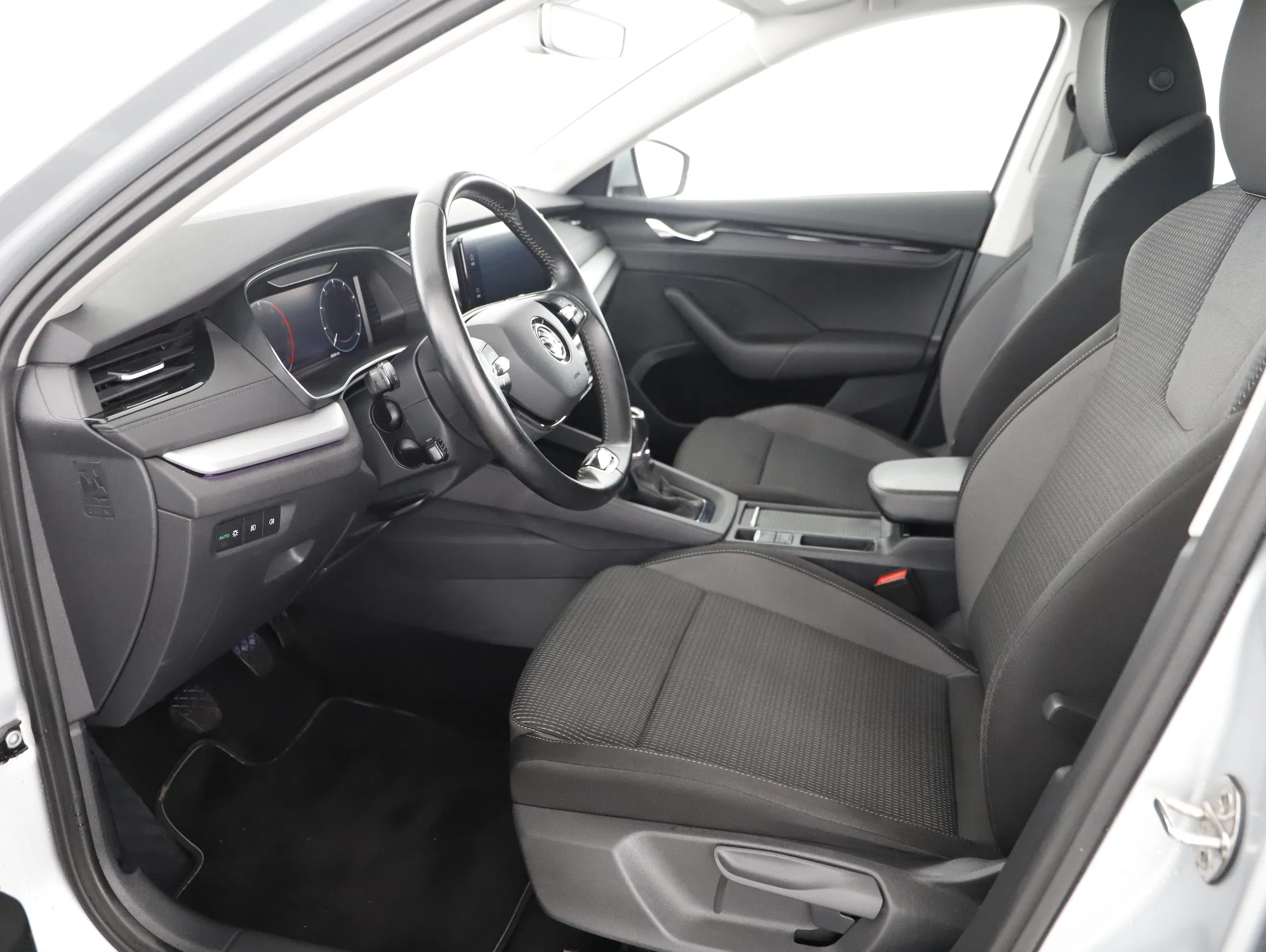 Skoda Octavia Combi 2.0 TDI Business | Bild 14 von 30