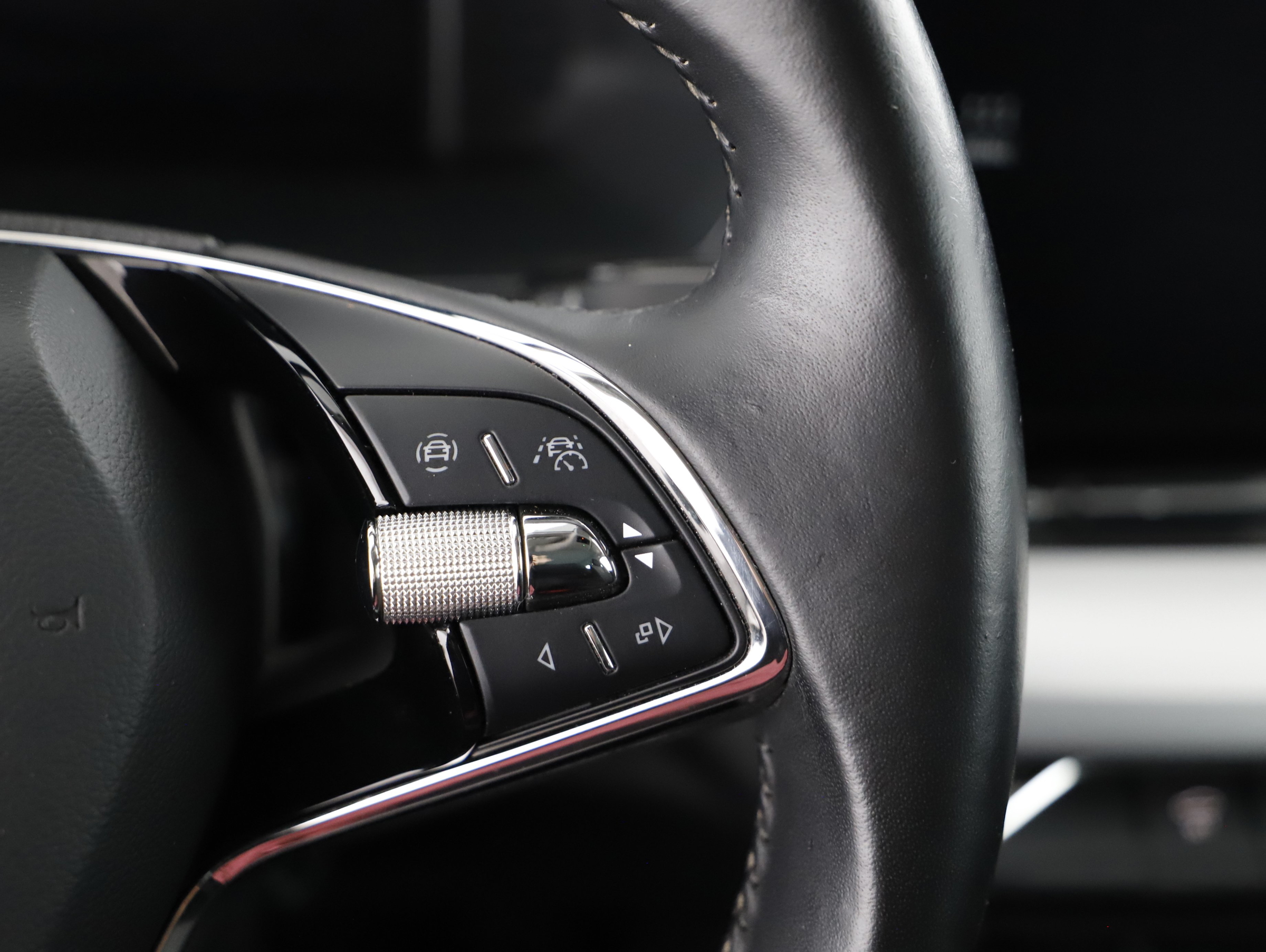 Skoda Octavia Combi 2.0 TDI Business | Bild 18 von 30