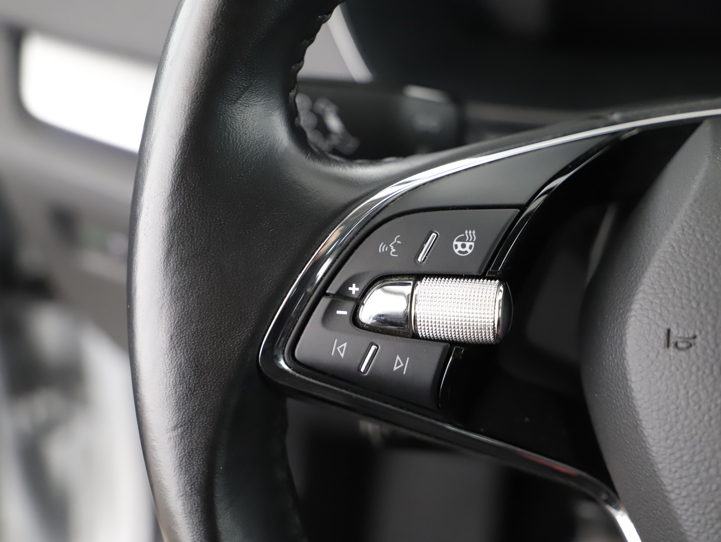 Skoda Octavia Combi 2.0 TDI Business | Bild 19 von 30