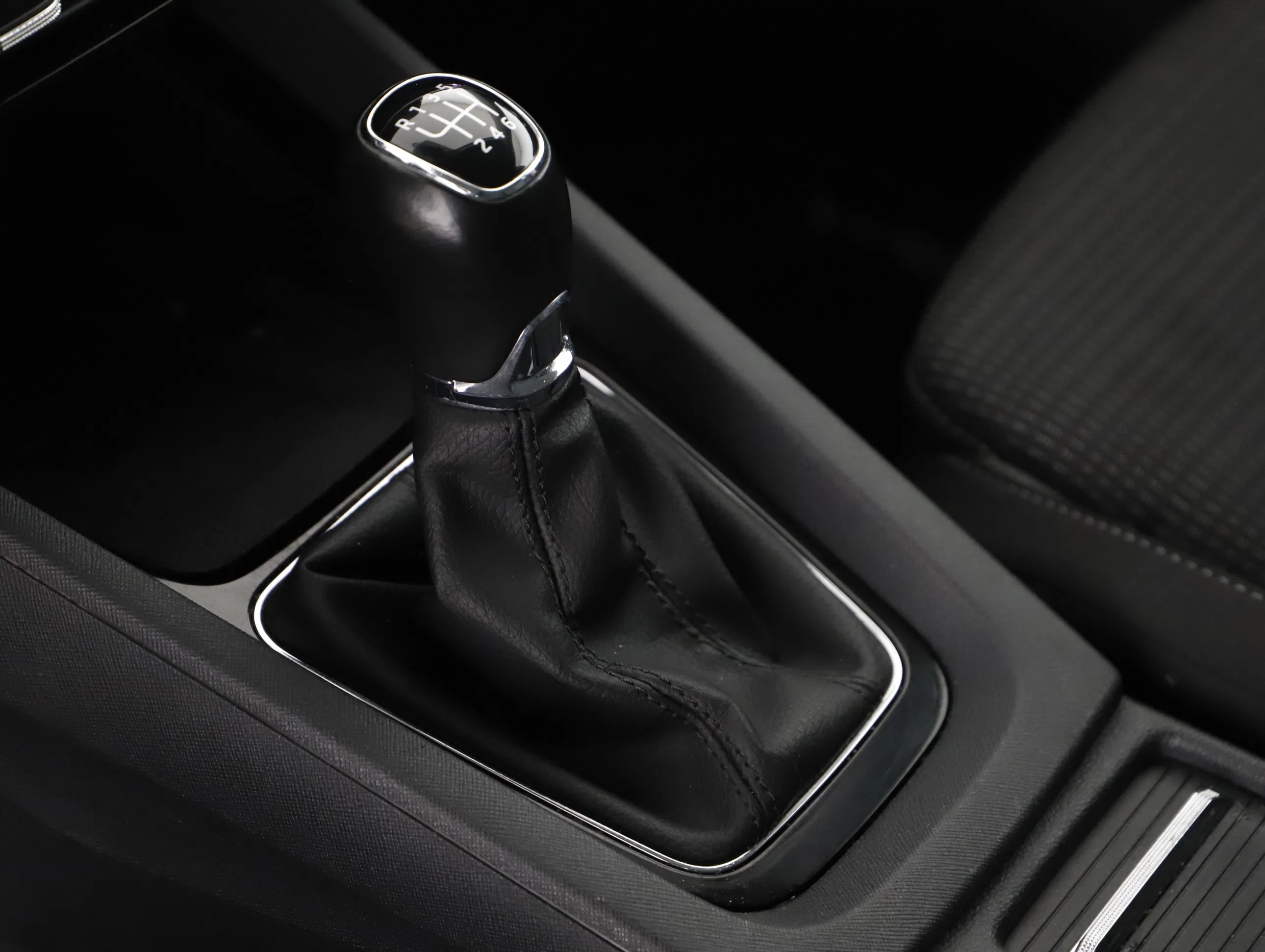 Skoda Octavia Combi 2.0 TDI Business | Bild 23 von 30