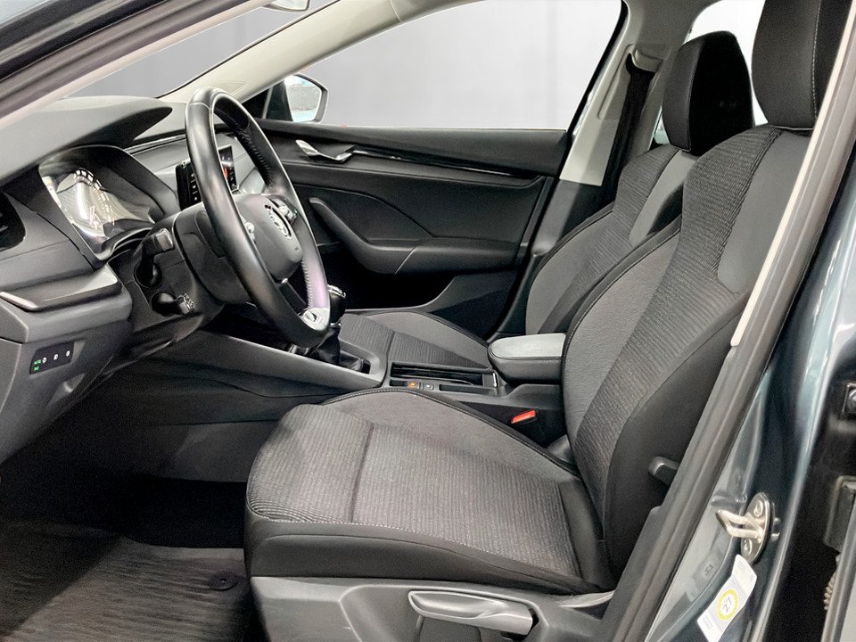 Skoda Octavia Combi 2.0 TDI Business | Bild 8 von 22