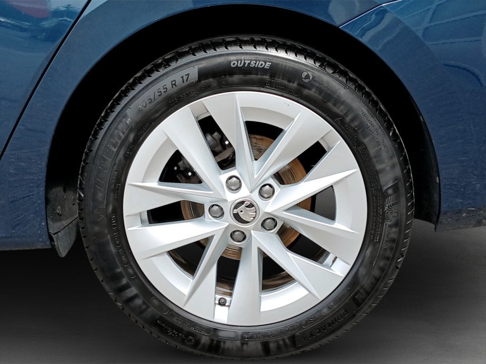 Skoda Octavia Combi 2.0 TDI DSG Style | Bild 6 von 23