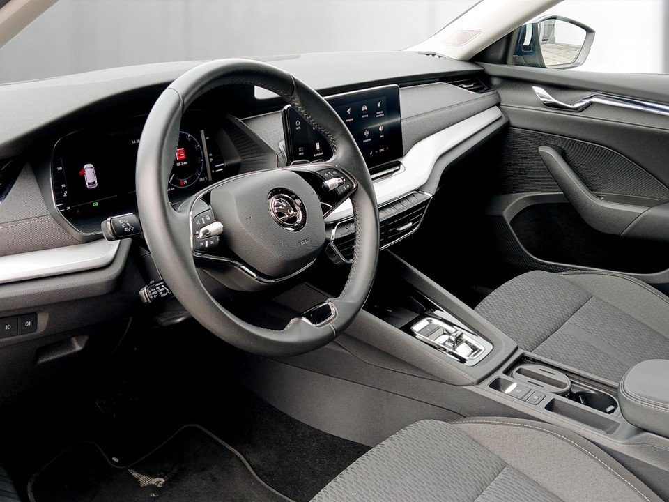 Skoda Octavia Combi 2.0 TDI DSG Style | Bild 10 von 23