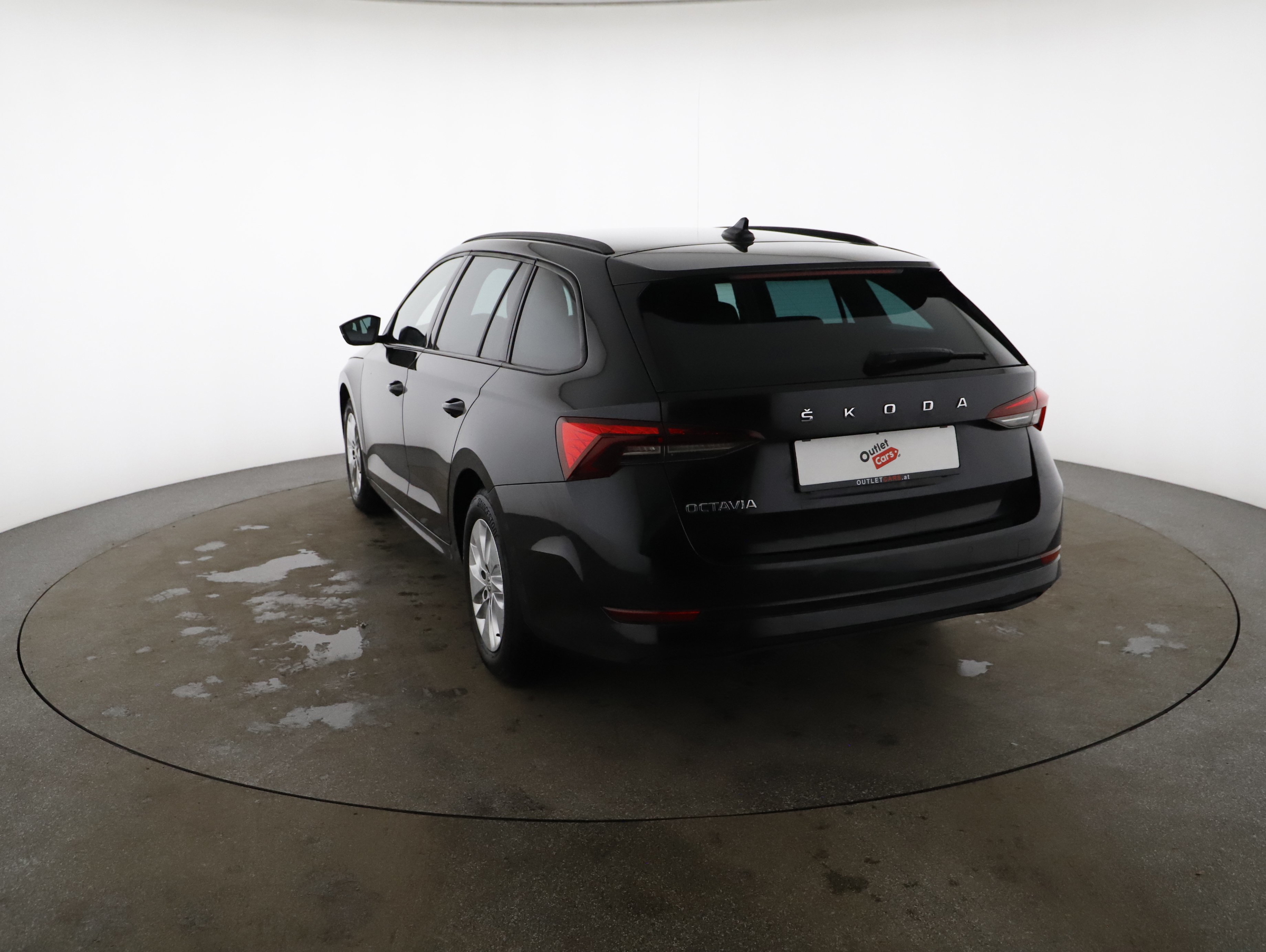 Skoda Octavia Combi 2.0 TDI Ambition | Bild 16 von 22