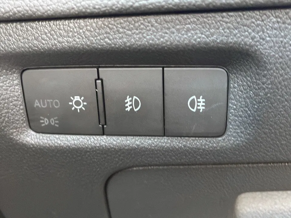 Skoda Octavia Combi 2.0 TDI Amb. DSG | Bild 16 von 21