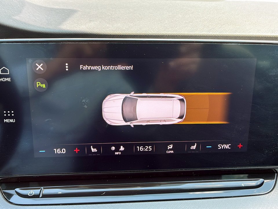 Skoda Octavia Combi 2.0 TDI Amb. DSG | Bild 25 von 25