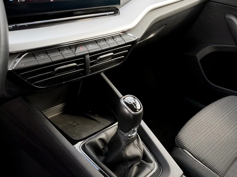 Skoda Octavia Combi 2.0 TDI Business | Bild 19 von 22
