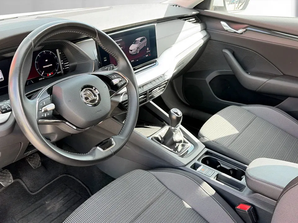 Skoda Octavia Combi 2.0 TDI Business | Bild 6 von 22