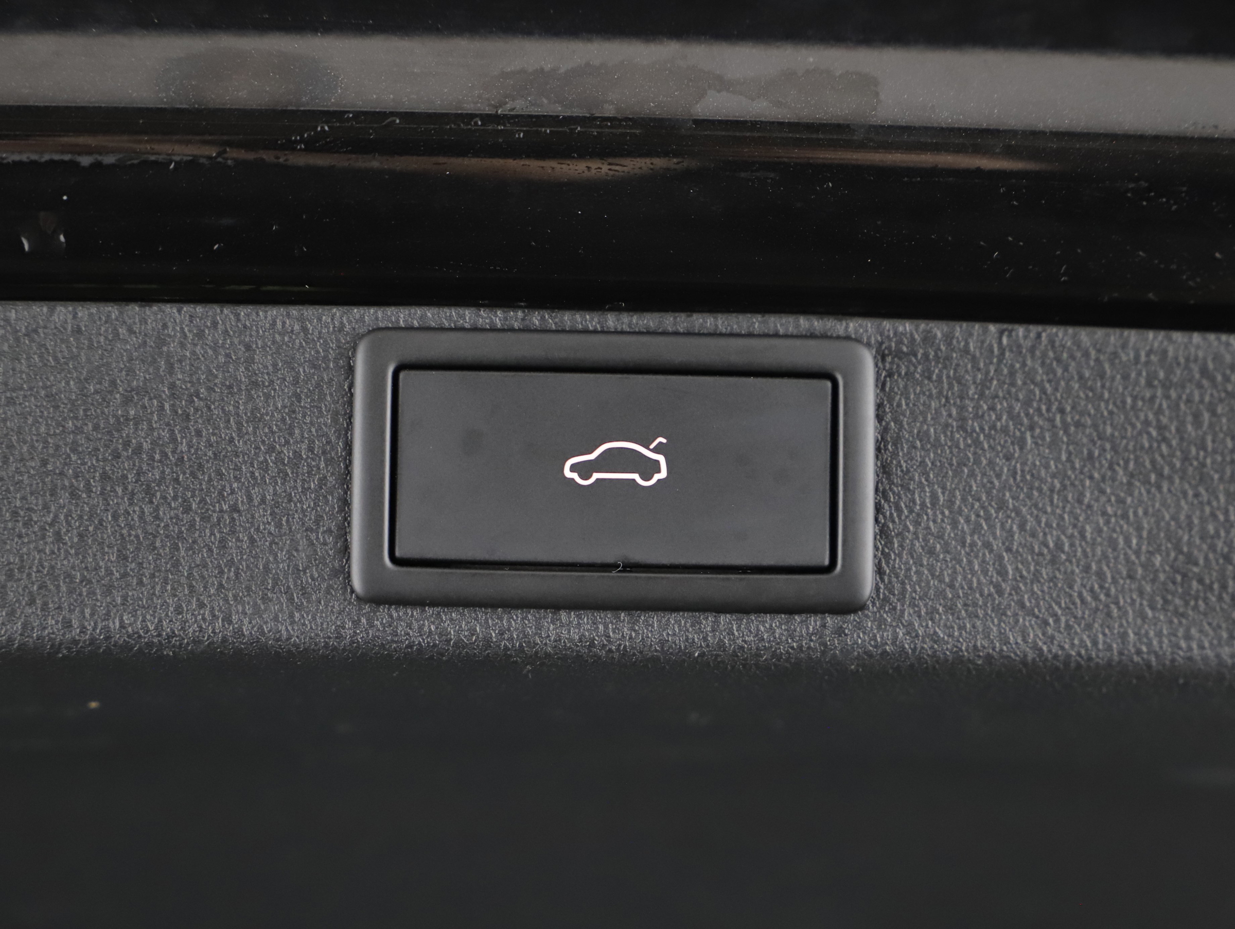 Skoda Octavia Combi 2.0 TDI Style | Bild 18 von 23