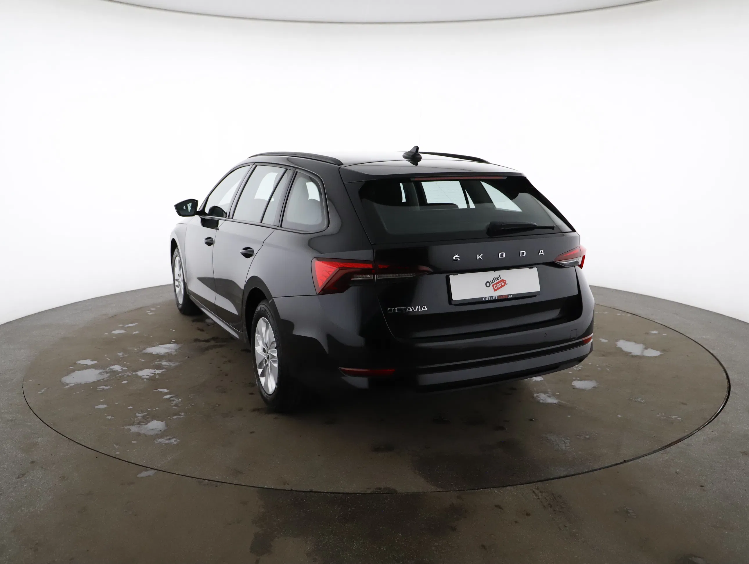 Skoda Octavia Combi 2.0 TDI Ambition | Bild 18 von 22