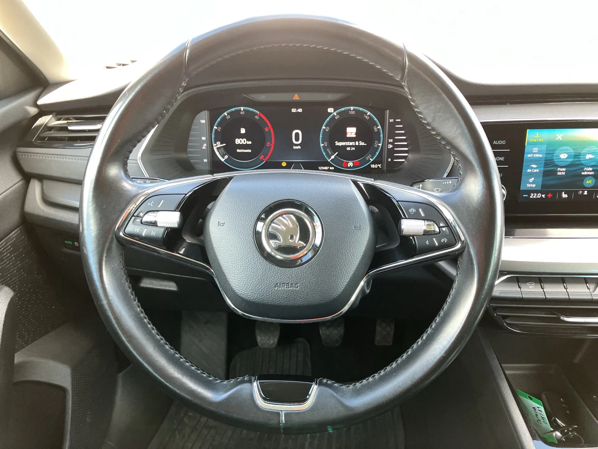 Skoda Octavia Combi 2.0 TDI Business | Bild 12 von 25