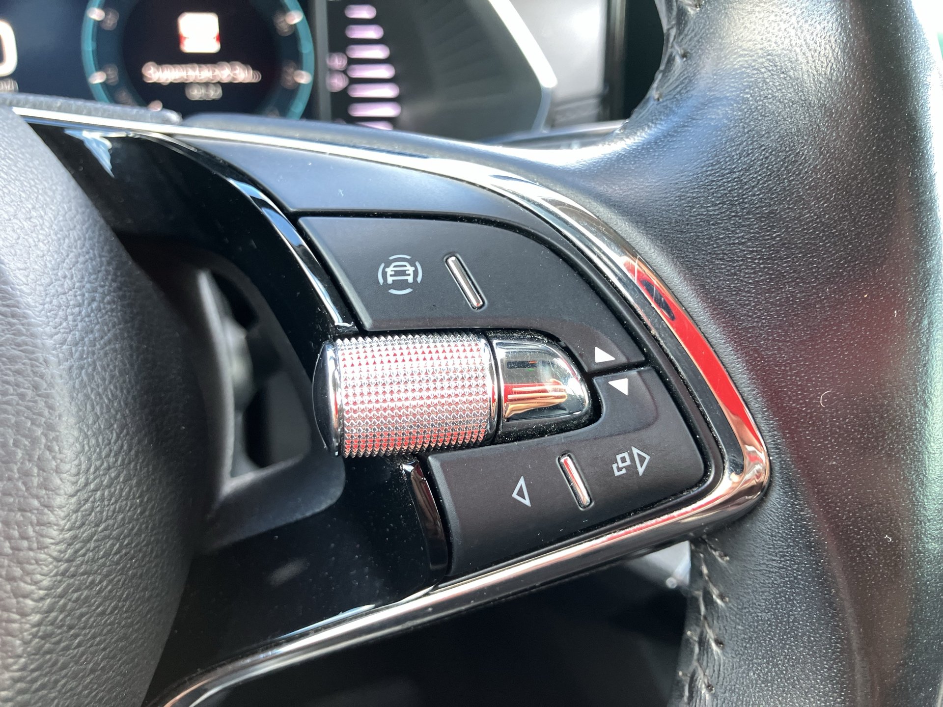 Skoda Octavia Combi 2.0 TDI Business | Bild 15 von 25