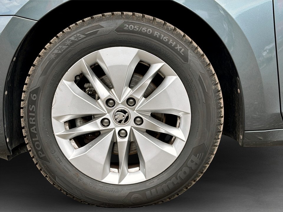 Skoda Octavia Combi 2.0 TDI | Bild 7 von 24