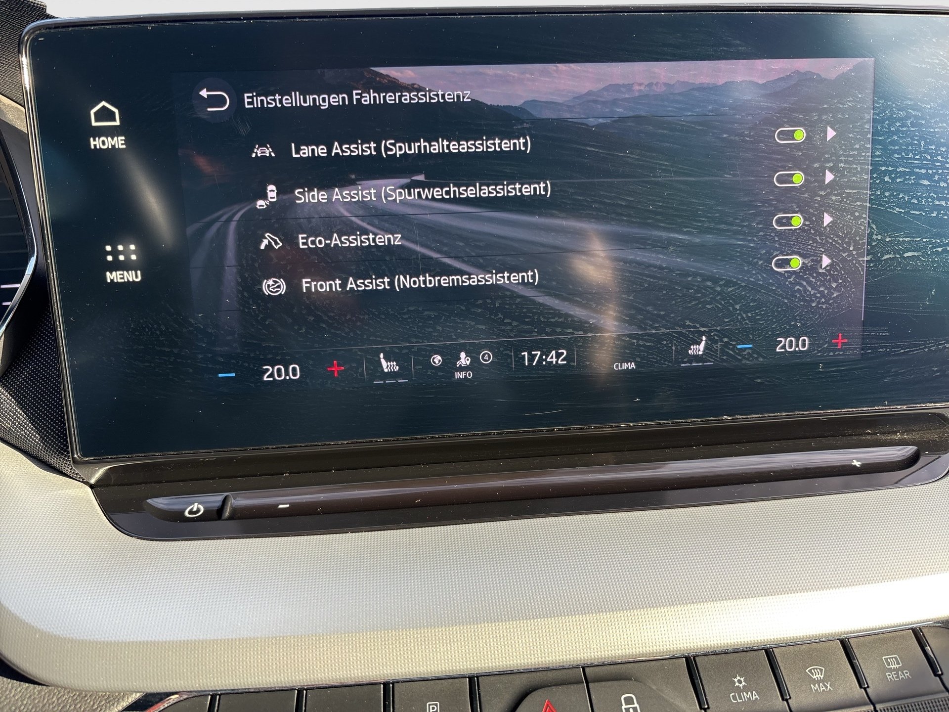 Skoda OCTAVIA Comb. 2.0 TDI | Bild 18 von 25