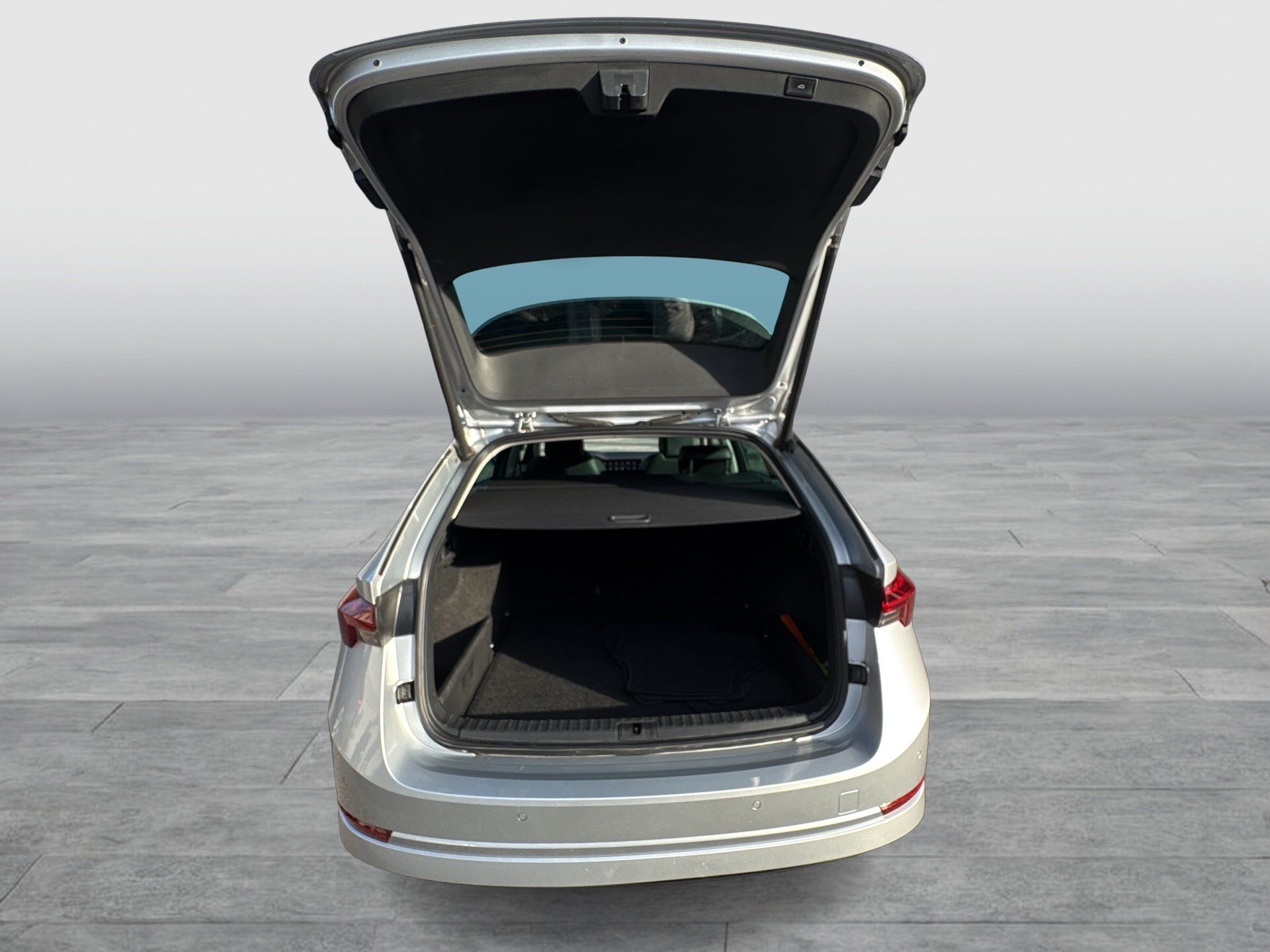 Skoda OCTAVIA Comb. 2.0 TDI | Bild 8 von 25