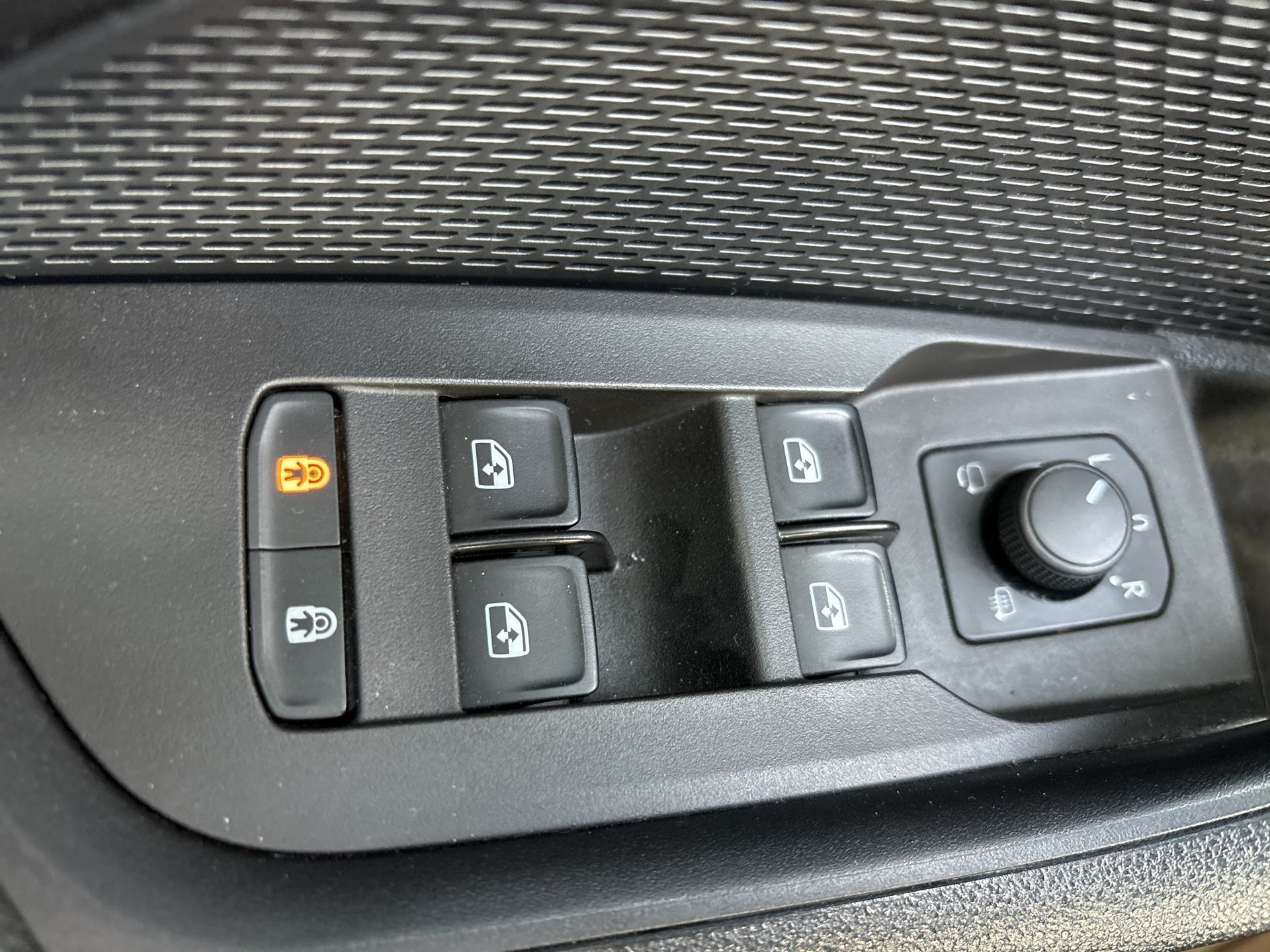 Skoda OCTAVIA Comb. 2.0 TDI | Bild 9 von 25