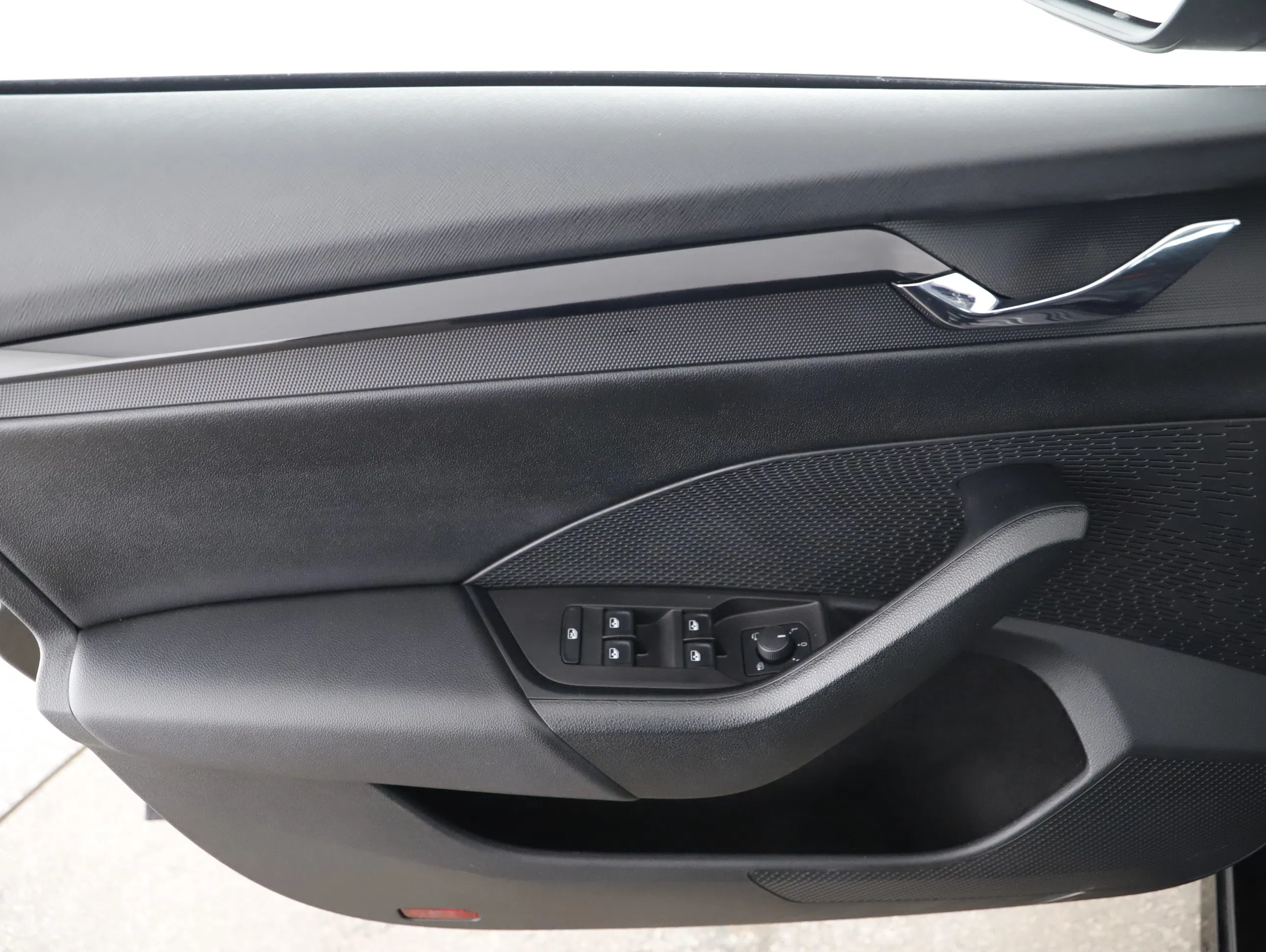 Skoda Octavia Combi 2.0 TDI Ambition | Bild 6 von 23