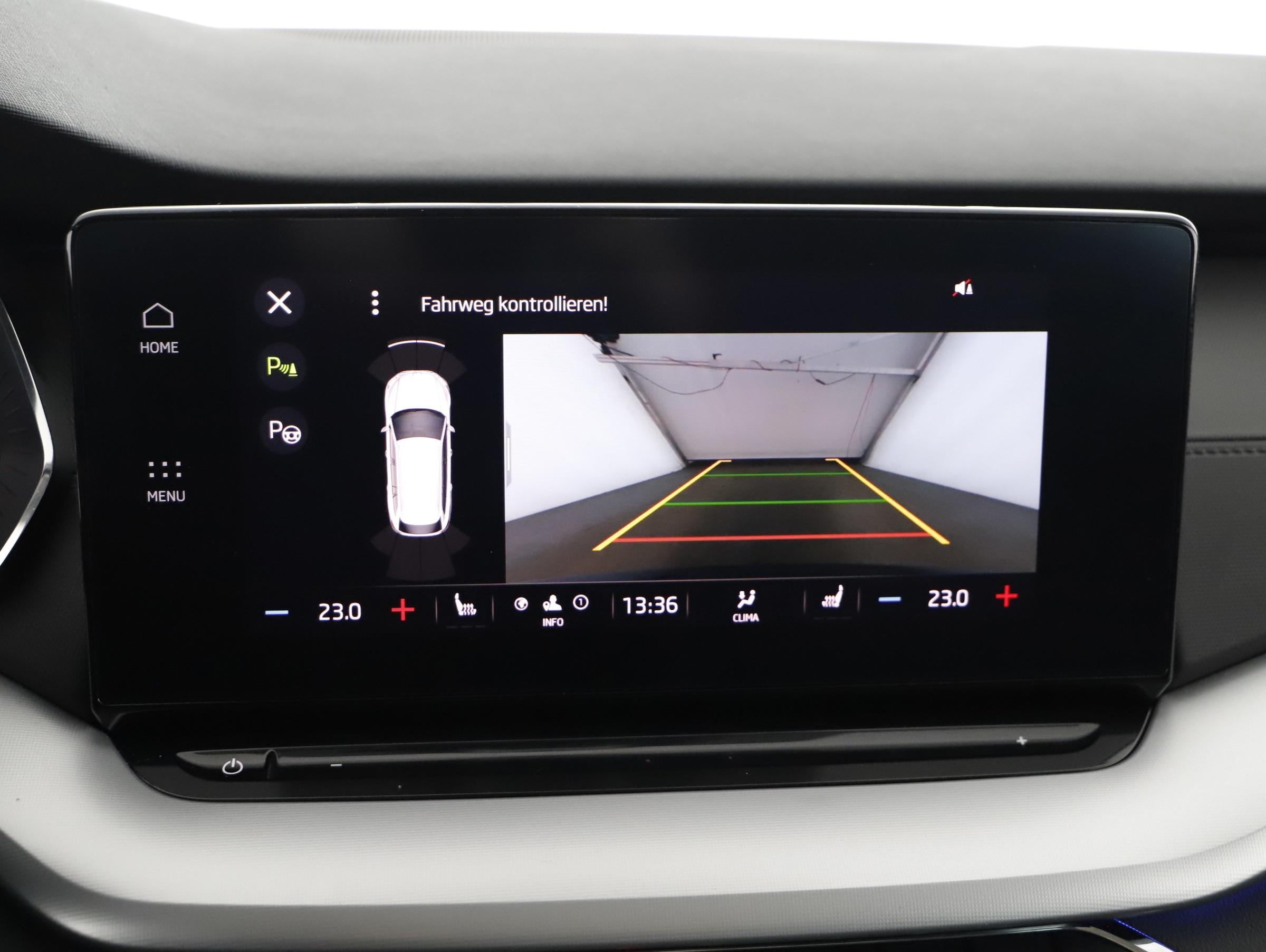 Skoda Octavia Combi 2.0 TDI Ambition | Bild 19 von 23