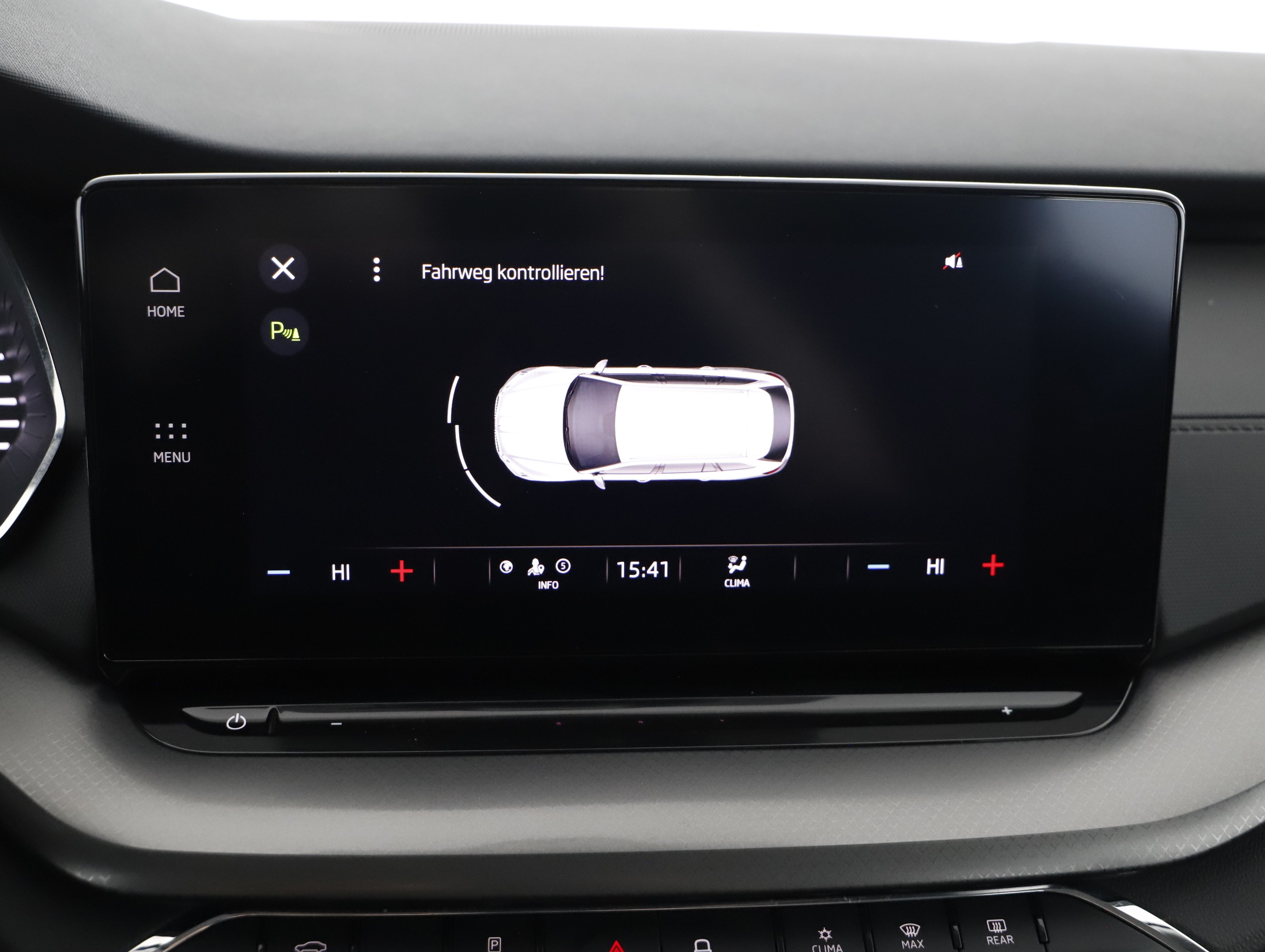 Skoda Octavia Combi 2.0 TDI Ambition | Bild 18 von 31