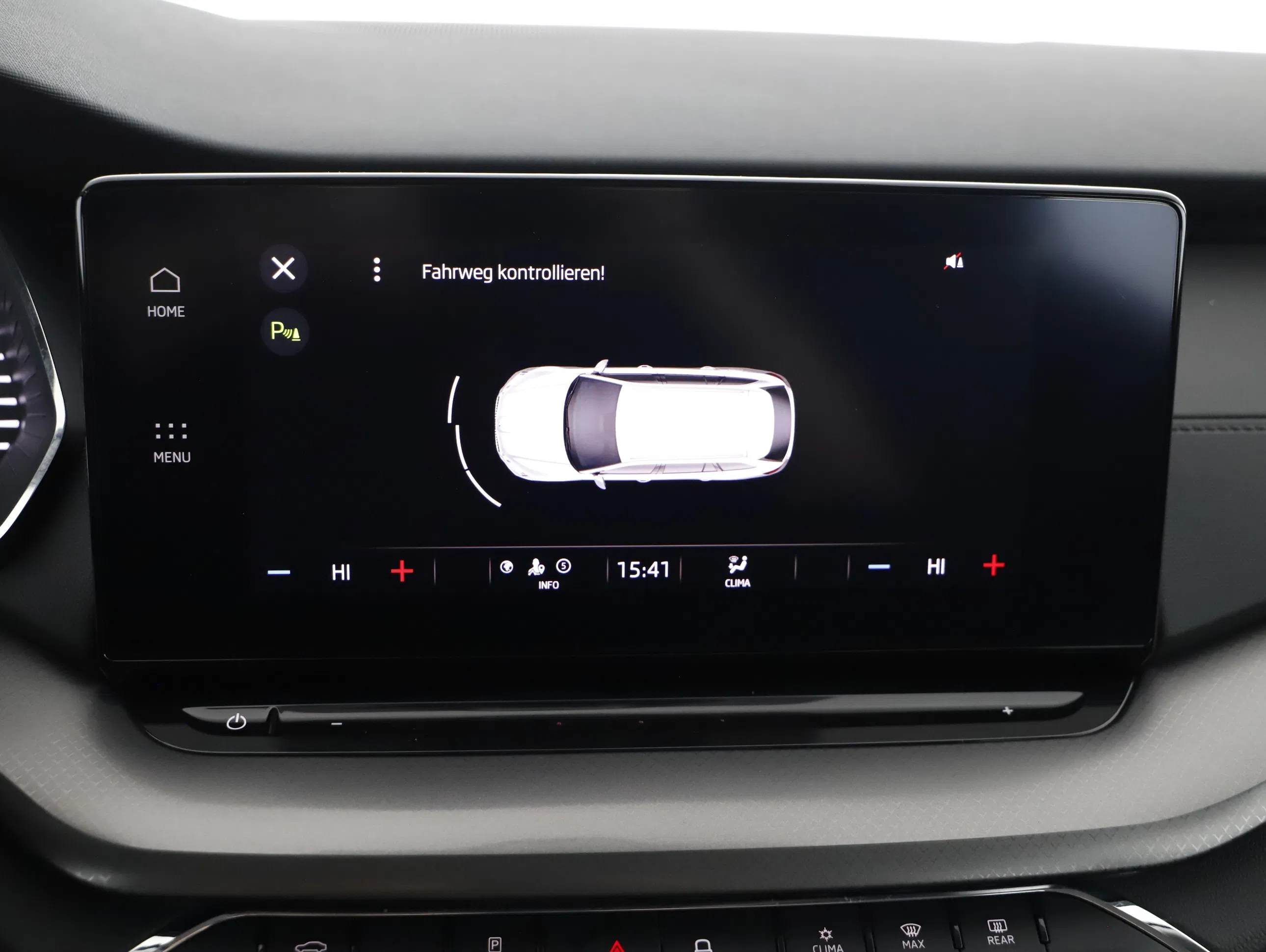 Skoda Octavia Combi 2.0 TDI Ambition | Bild 18 von 31